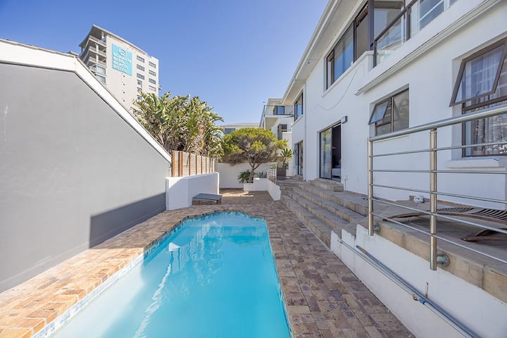 3 Bedroom Property for Sale in Beachfront Western Cape